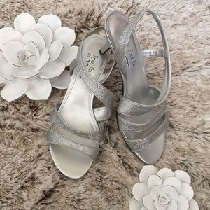 Sparkly Silver. 2 1/2inch heels. The Touch of Nina